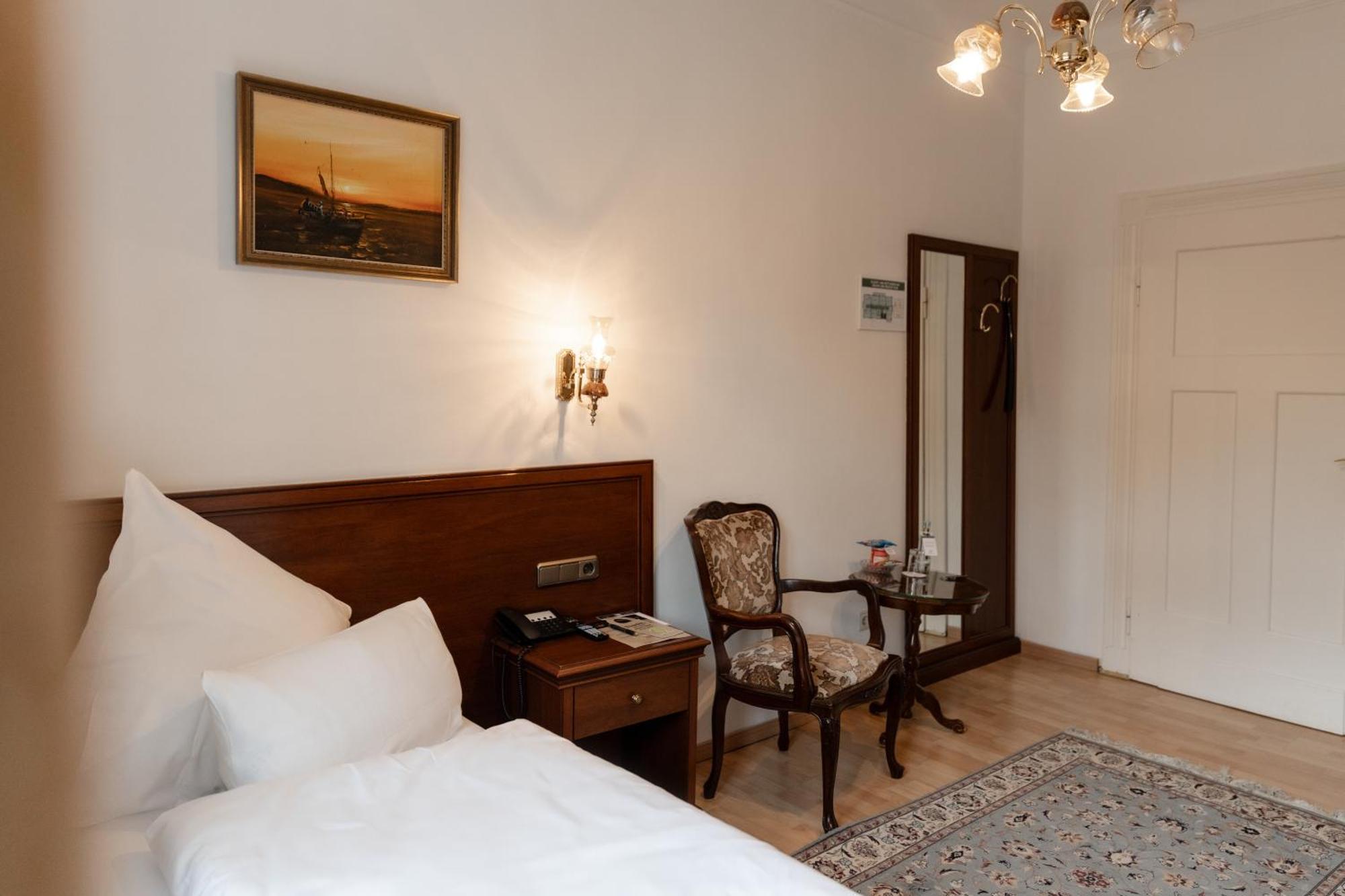 Hotel Weisses Haus Bad Kissingen Exterior photo