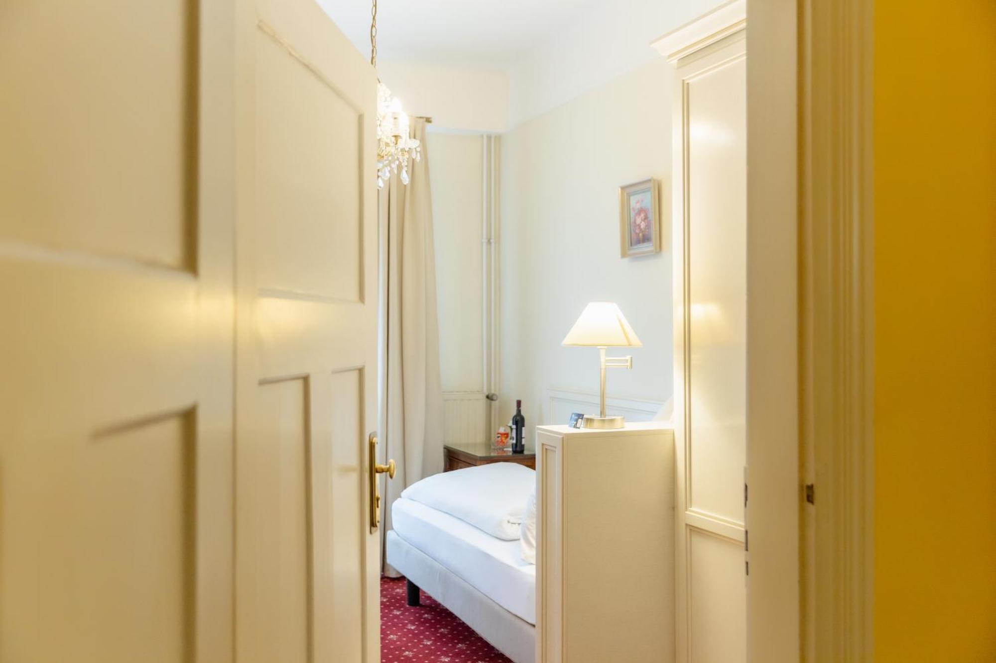 Hotel Weisses Haus Bad Kissingen Exterior photo